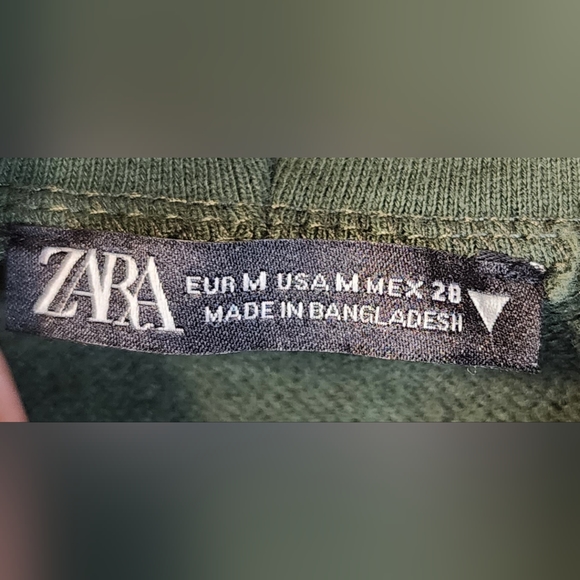 Zara - (M) Hooded Crop Sweater - Picture 6 of 6
